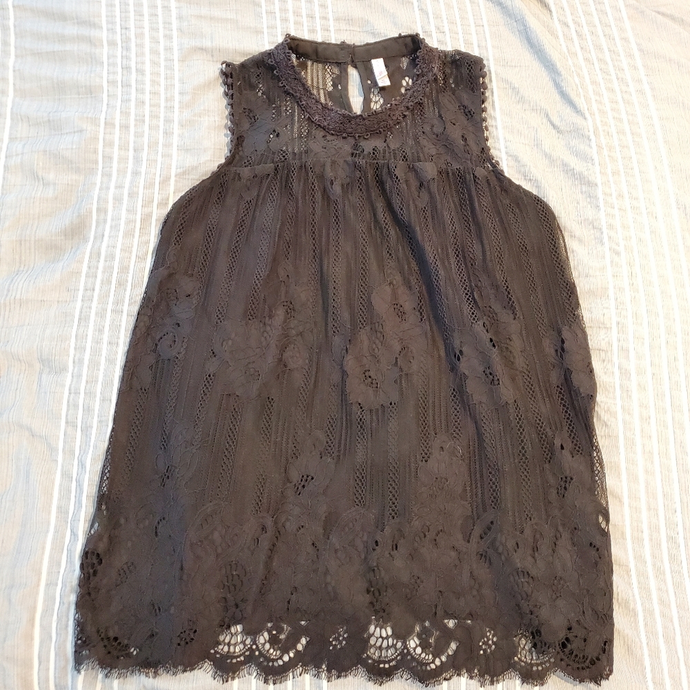 Black Lace Sleeveless Top